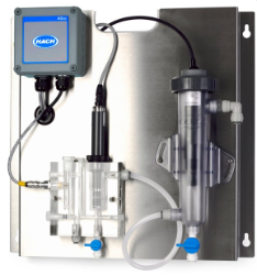 Sensor de cloro total CLT10 sc, controlador SC200 y panel de acero inoxidable con muestra manual solamente, sistema métrico